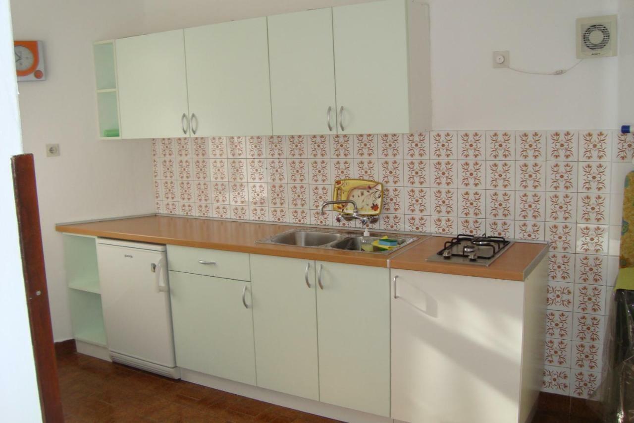 Ante Apartment *