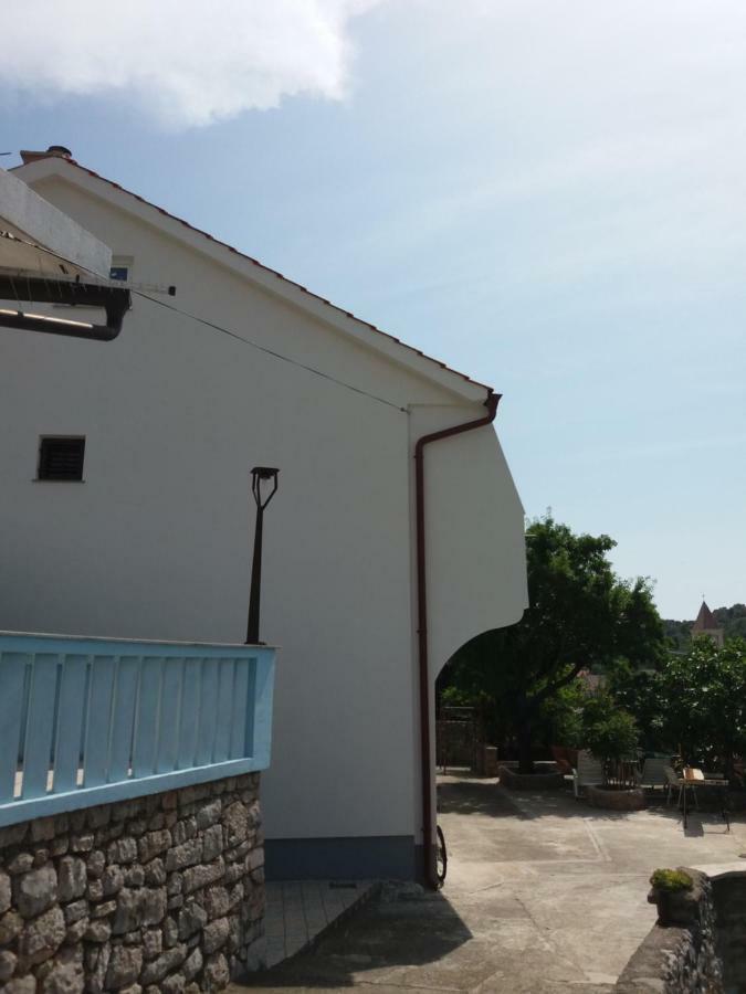 Apartment Ante *