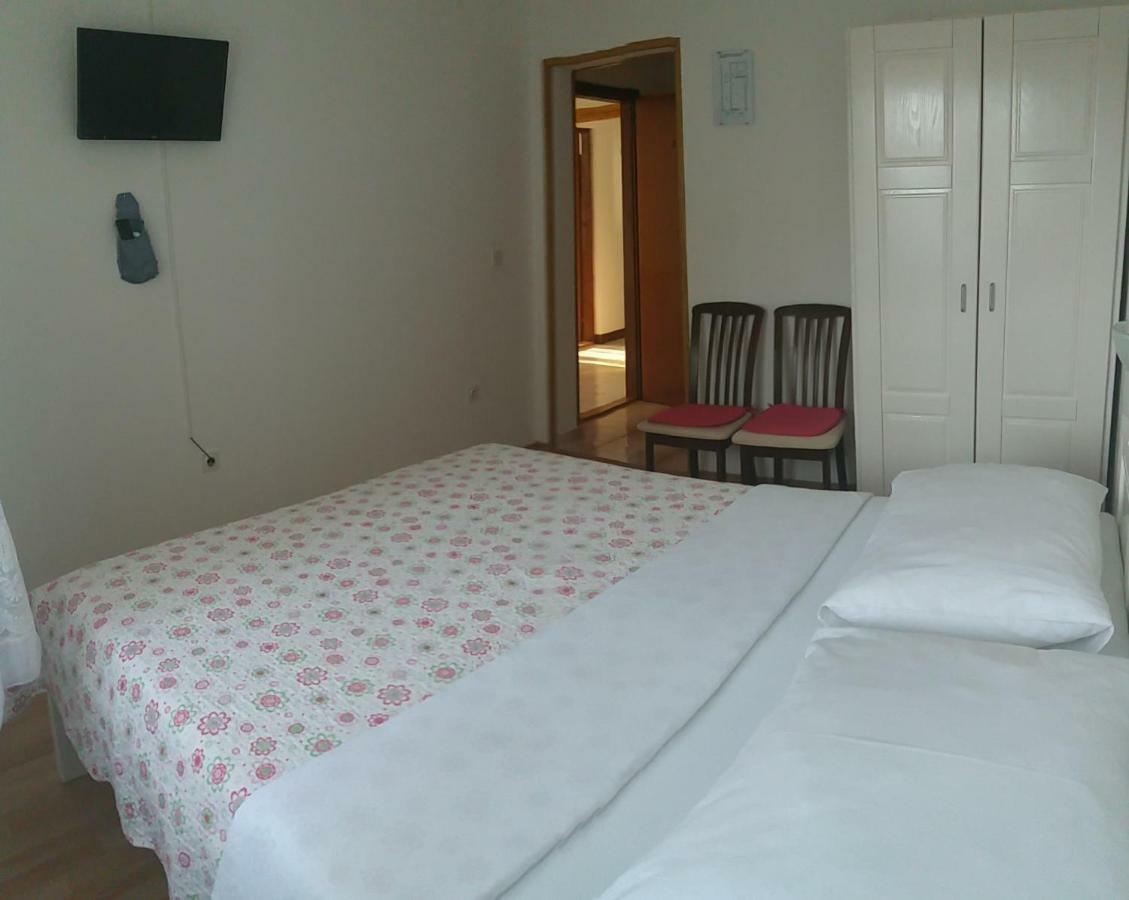 Apartment Ante